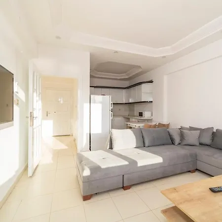 Cozy Flat With Balcony And Excellent Location In Alanya, Antalya *